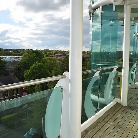 Tranquil Apartment With Stunning Views Enfield Exterior photo