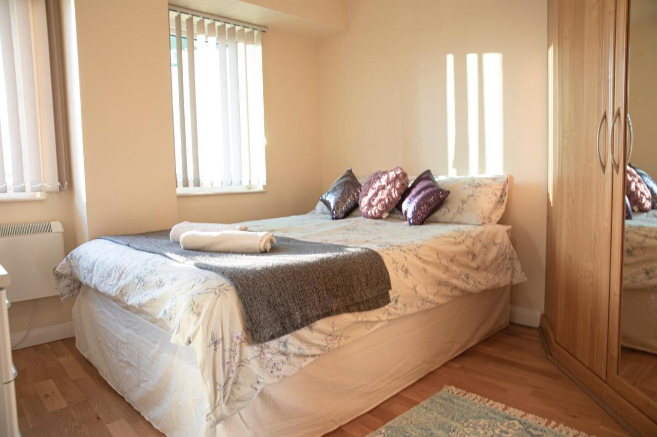 Tranquil With Stunning Views * Enfield