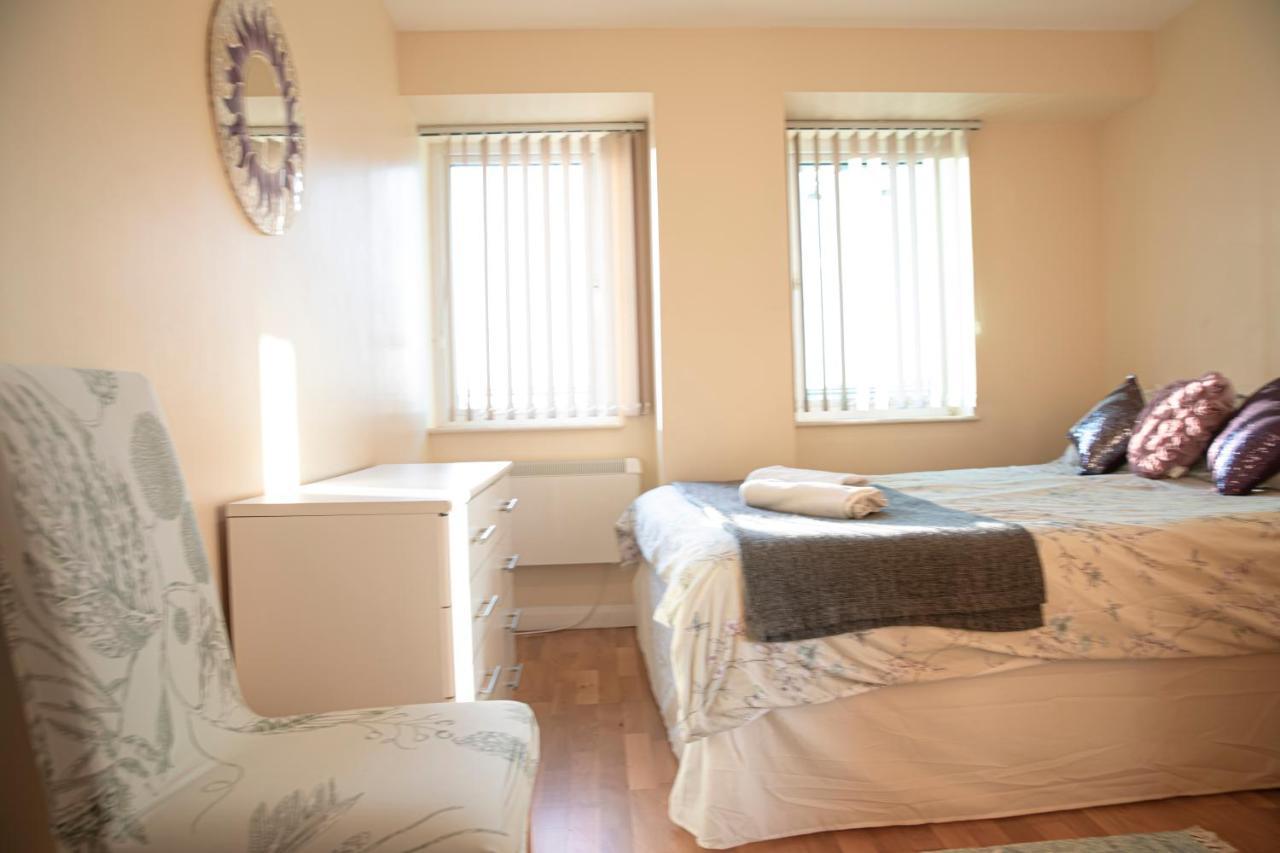 Tranquil With Stunning Views * Enfield
