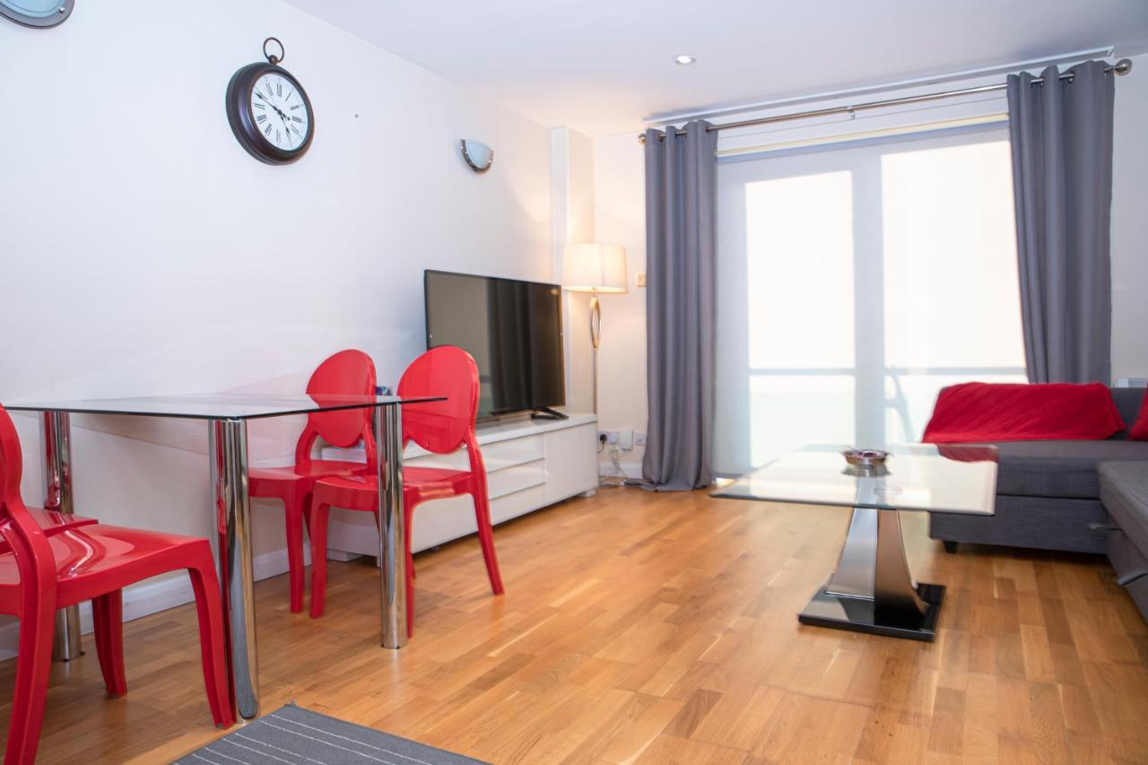 Tranquil With Stunning Views Apartment